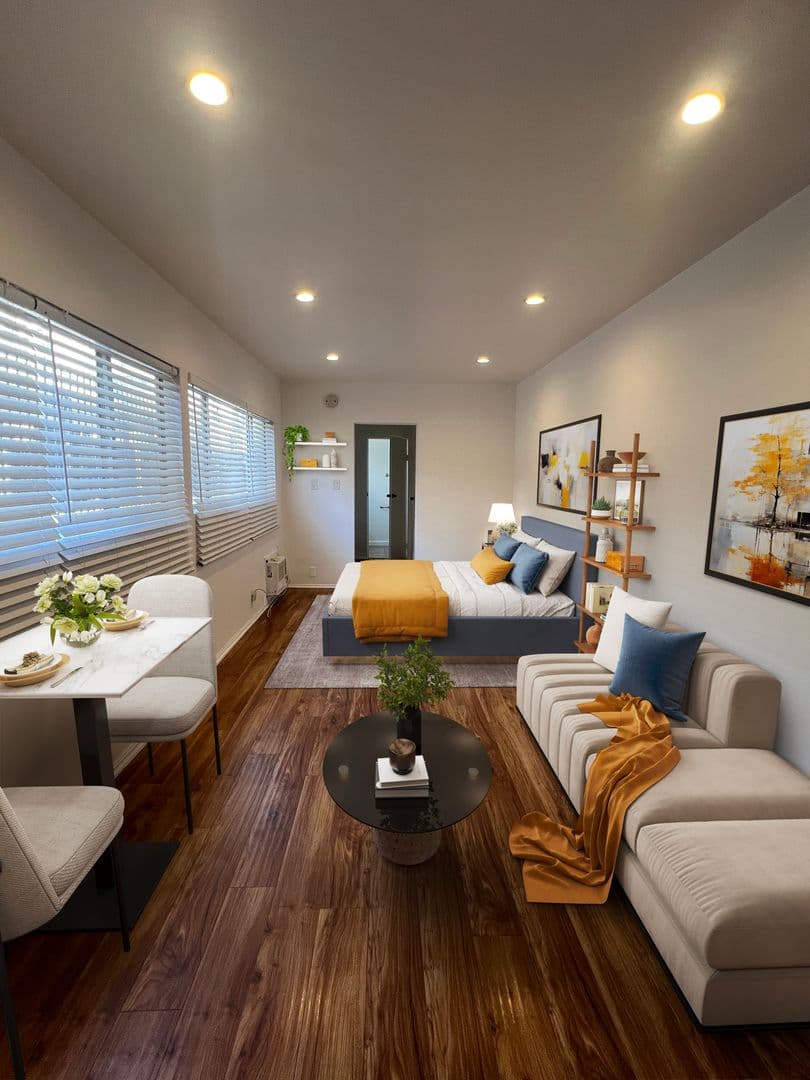 Los Angeles Apartment: 1636 N. Fuller Avenue