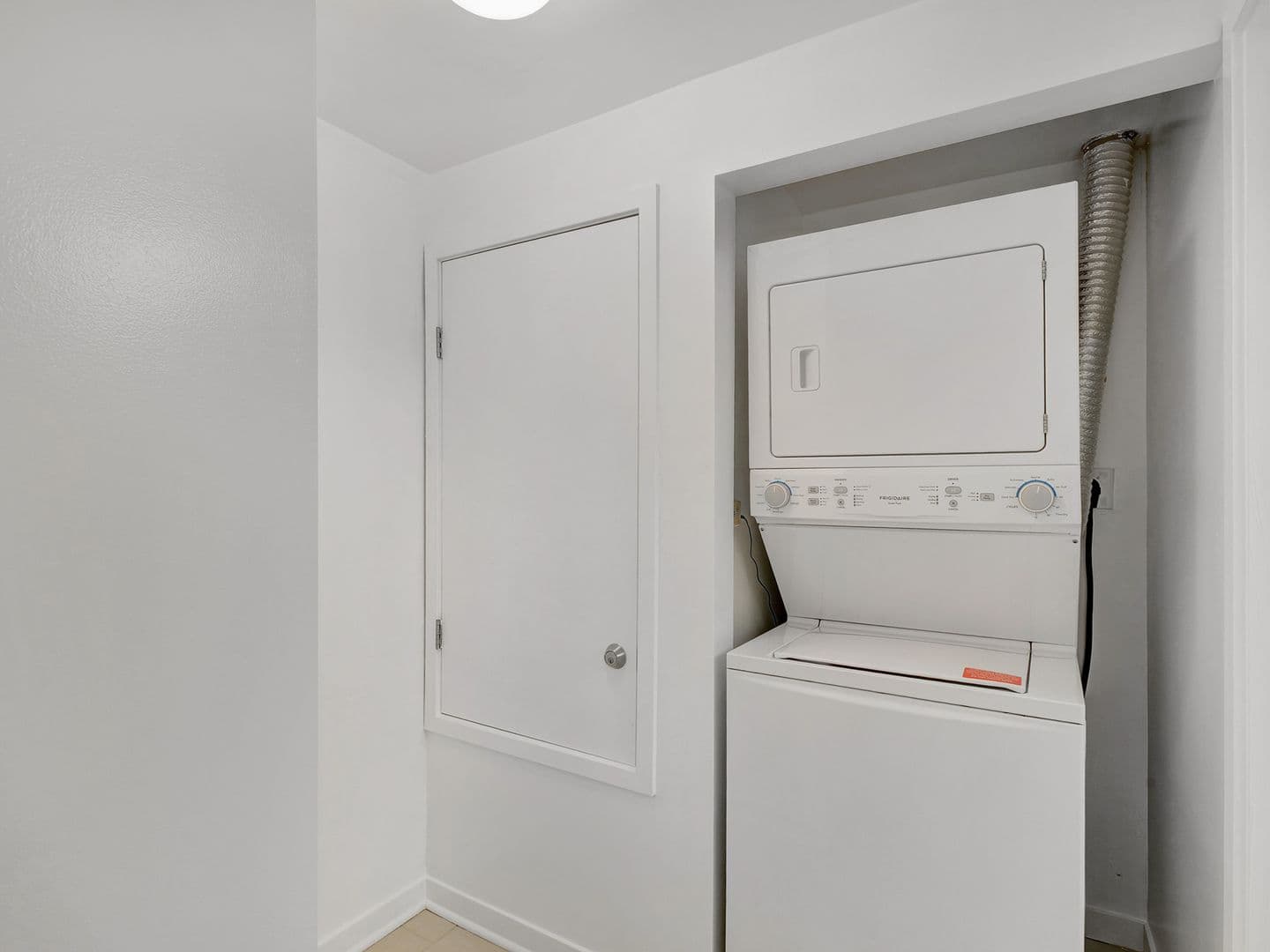 Los Angeles Apartment: 10599 Wilshire Blvd.