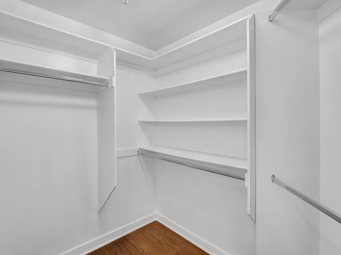 Los Angeles Apartment: 10599 Wilshire Blvd.