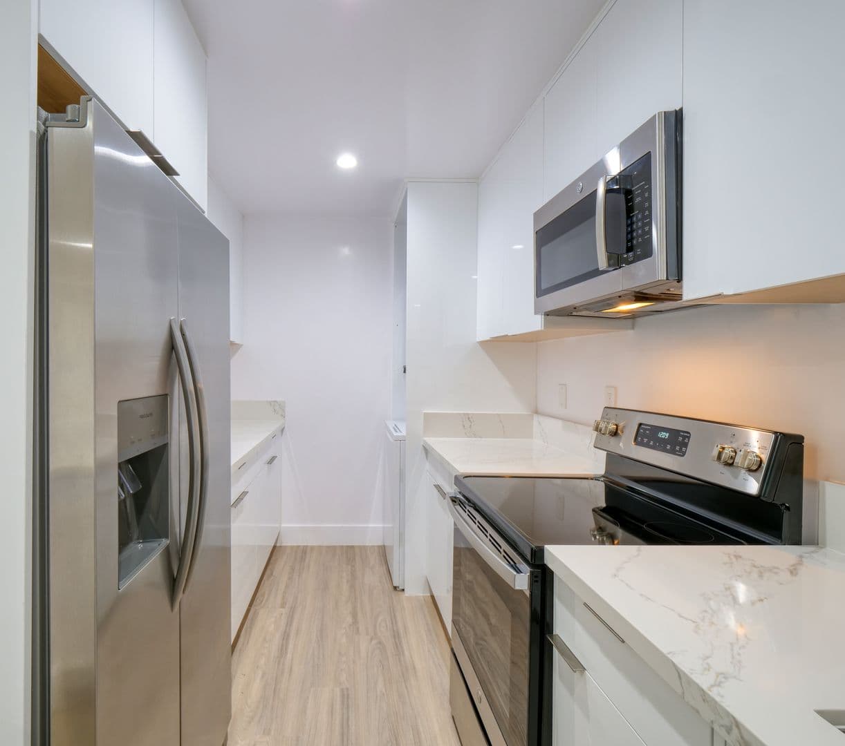 West Hollywood Apartment: 526 N. Orlando Avenue