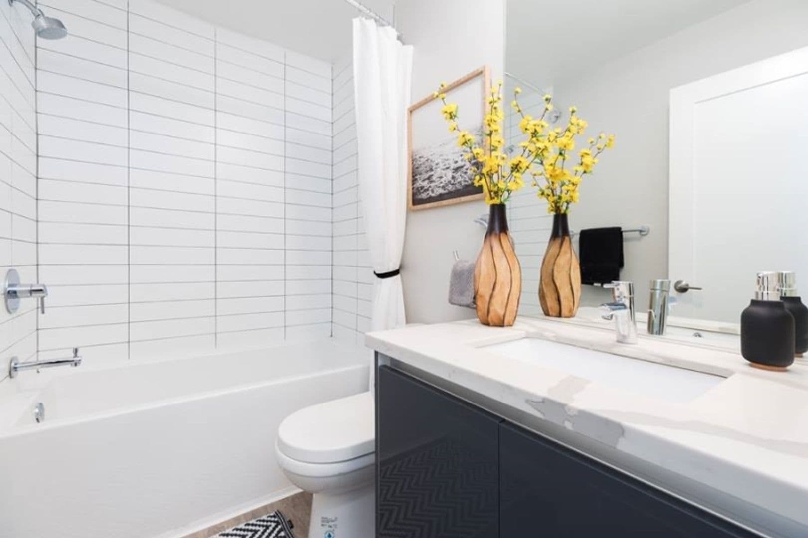 Los Angeles Apartment: 4150 Marathon Street