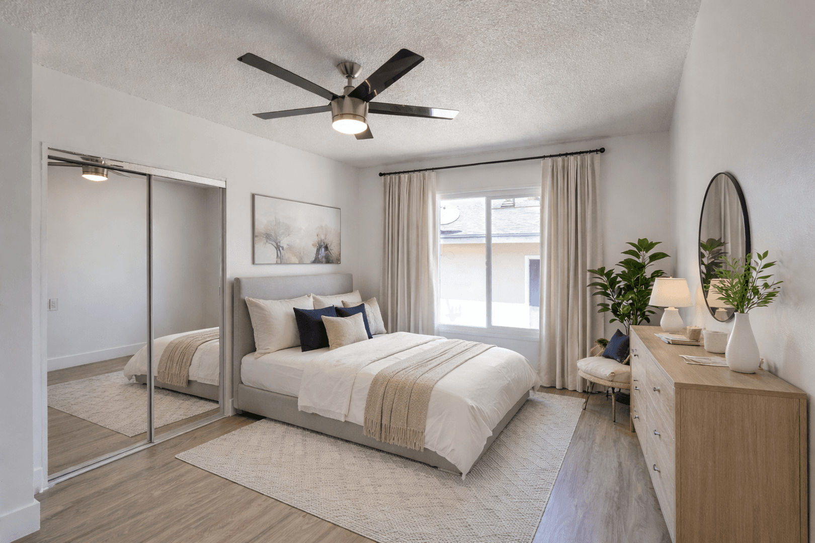 Los Angeles Apartment: 3926 Gibraltar Avenue