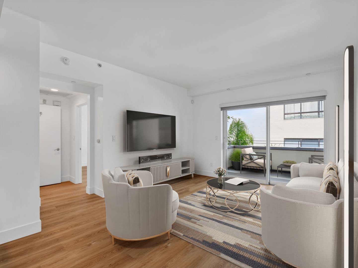 Los Angeles Apartment: 10599 Wilshire Blvd.