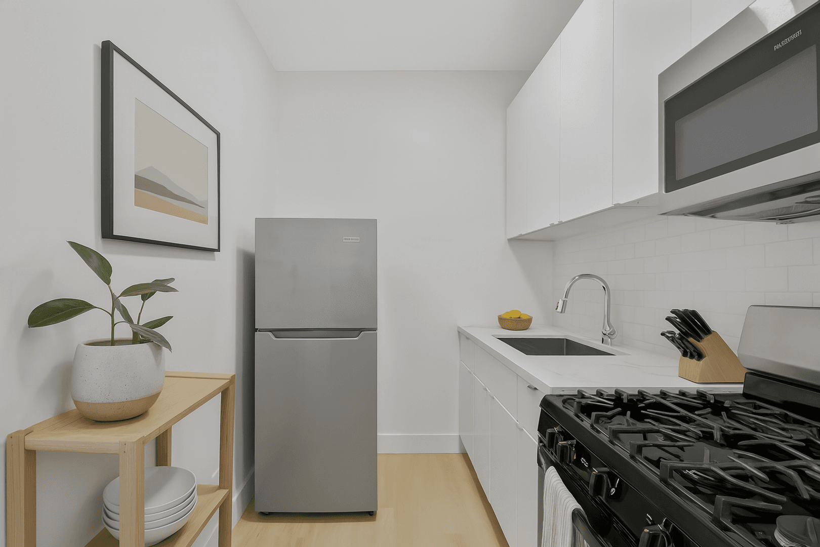 Los Angeles Apartment: 401 S. Kenmore Avenue