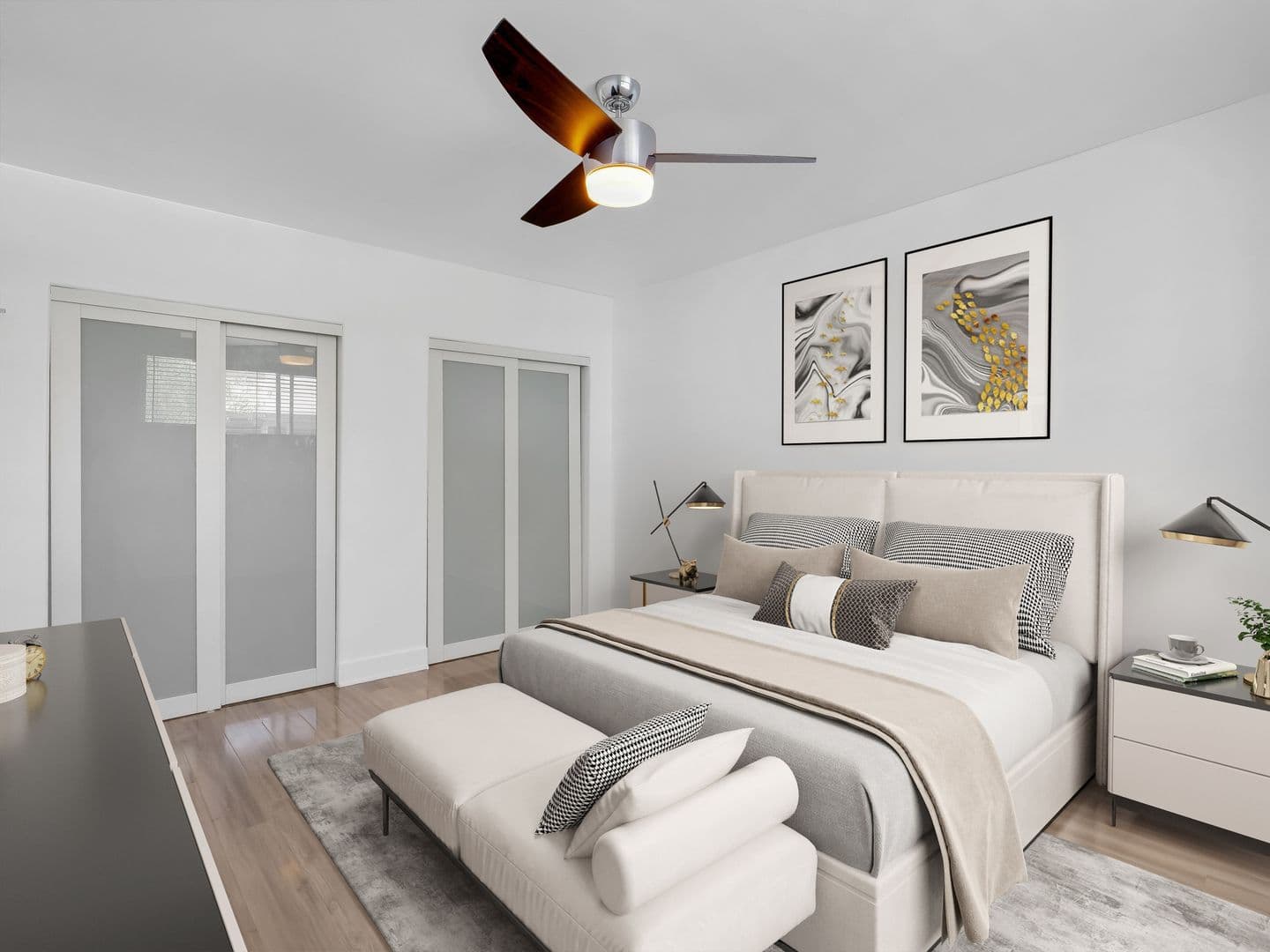 West Hollywood Apartment: 1115 Hacienda Place
