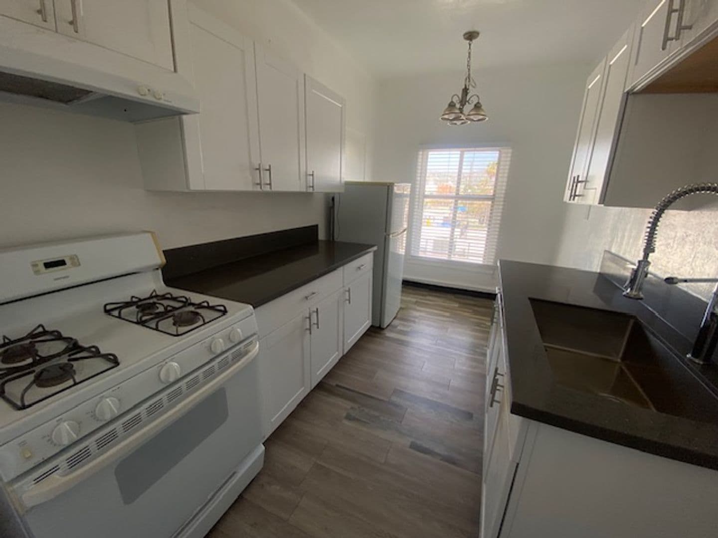 Los Angeles Apartment: 1025 N. Serrano Avenue