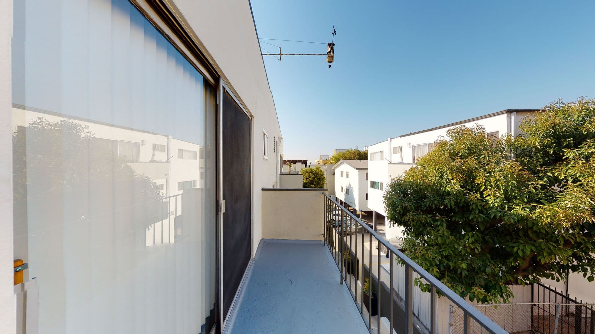 Los Angeles Apartment: 1641 N. Poinsettia Place