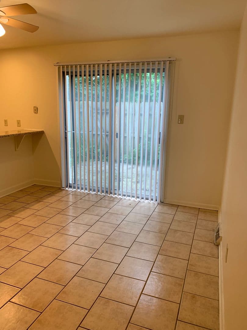 Indianapolis Apartment: 5220 Luzzane Lane