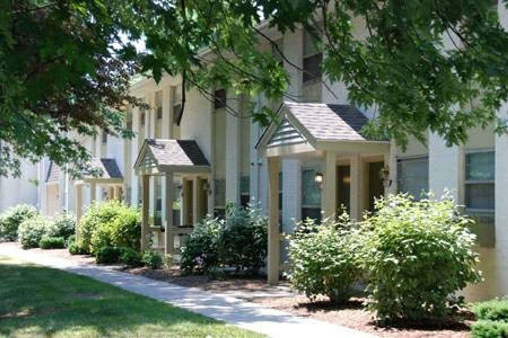 Indianapolis Apartment: 5220 Luzzane Lane