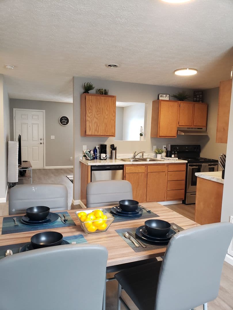 Terre Haute Apartment: 1095 Spruce St.