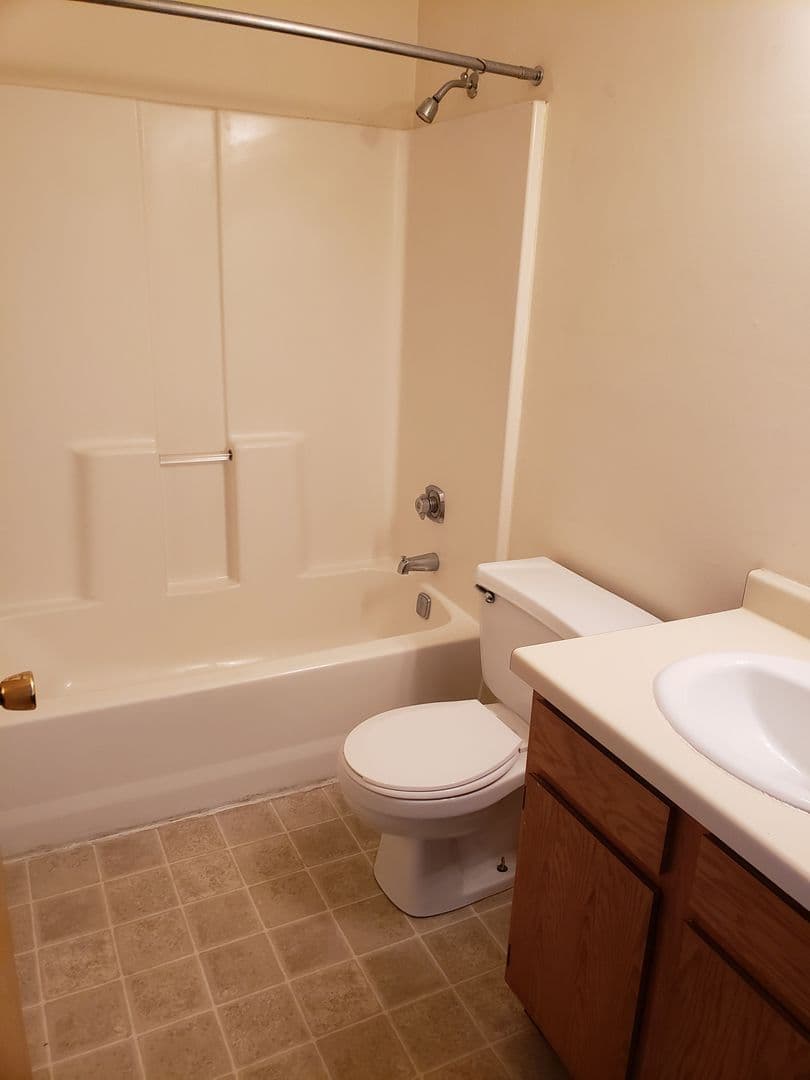 Terre Haute Apartment: 1095 Spruce St.