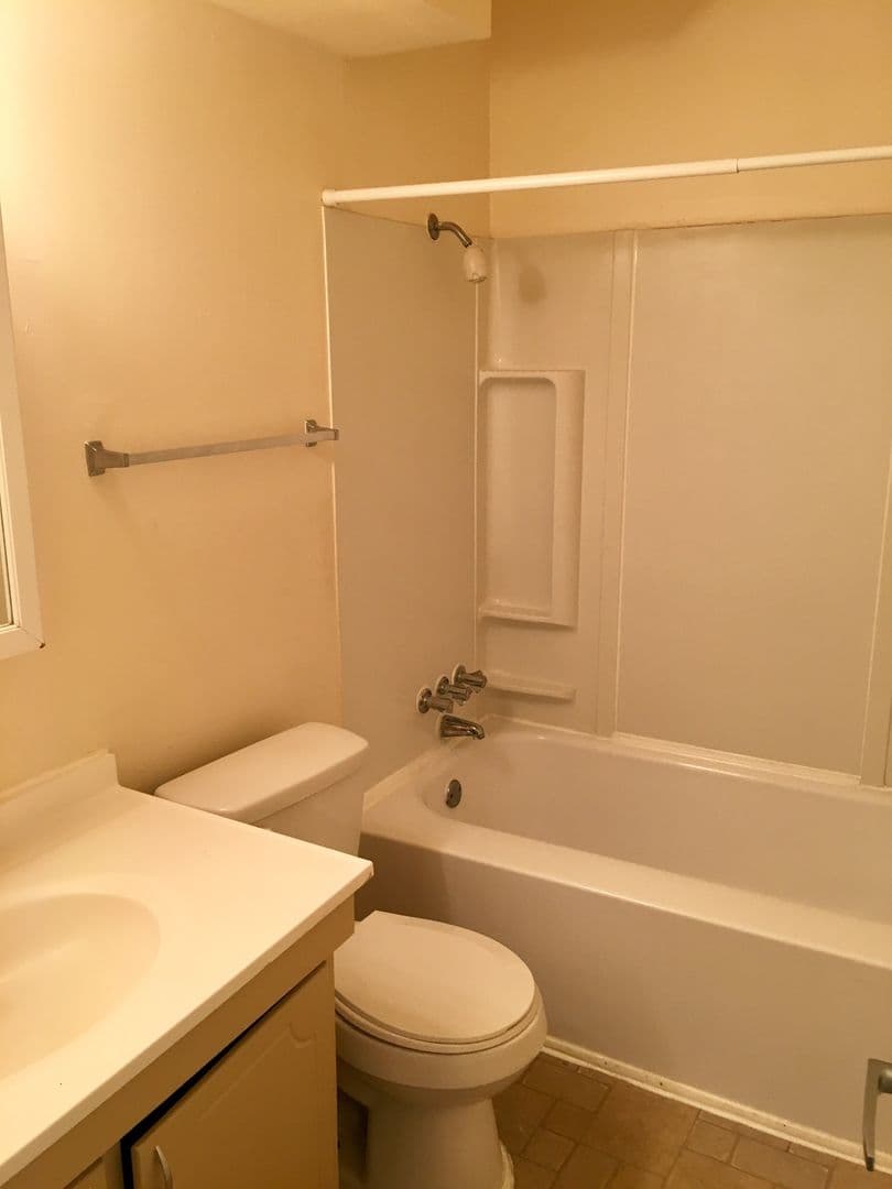Indianapolis Apartment: 5220 Luzzane Lane