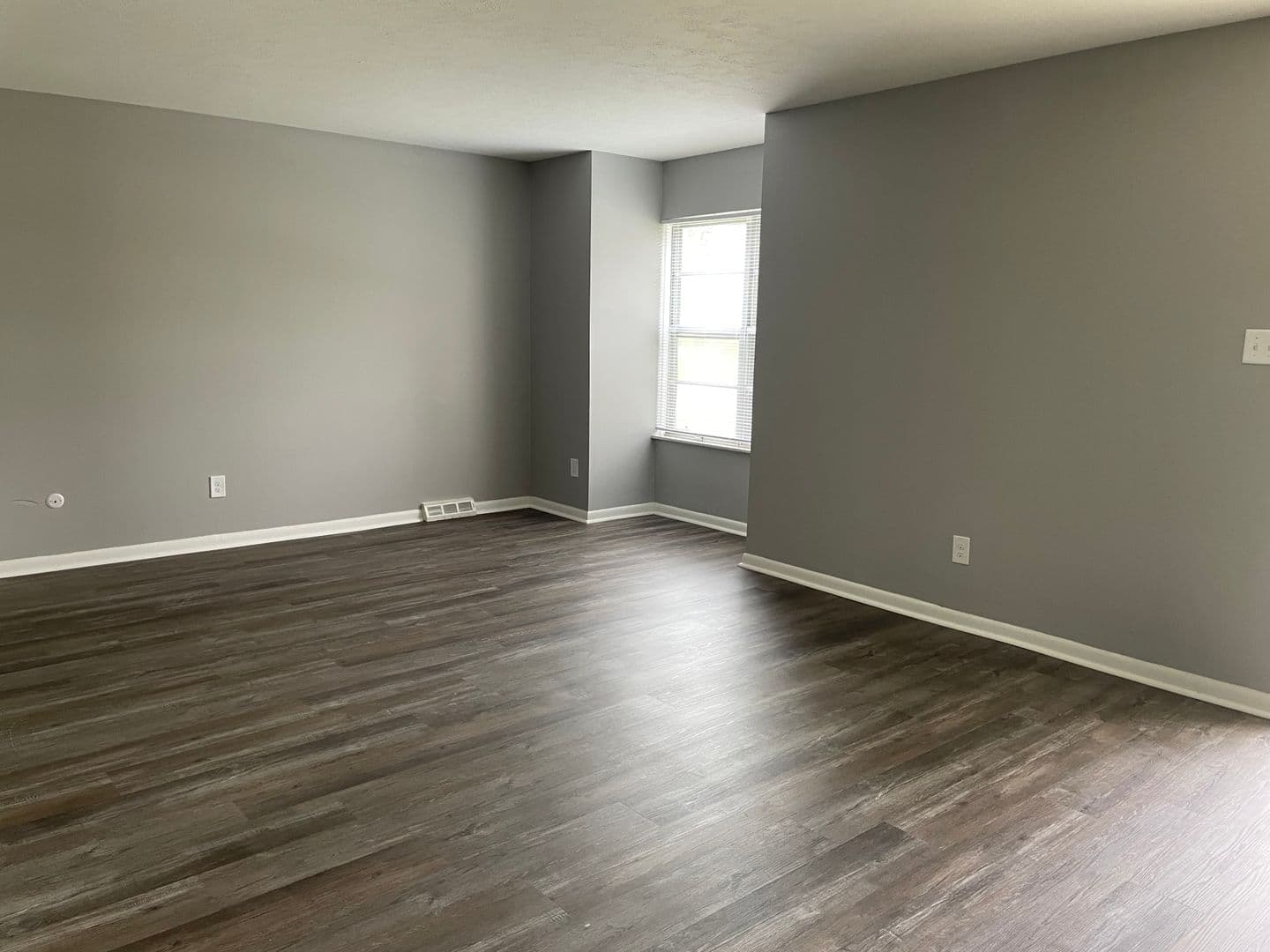 Indianapolis Apartment: 5220 Luzzane Lane