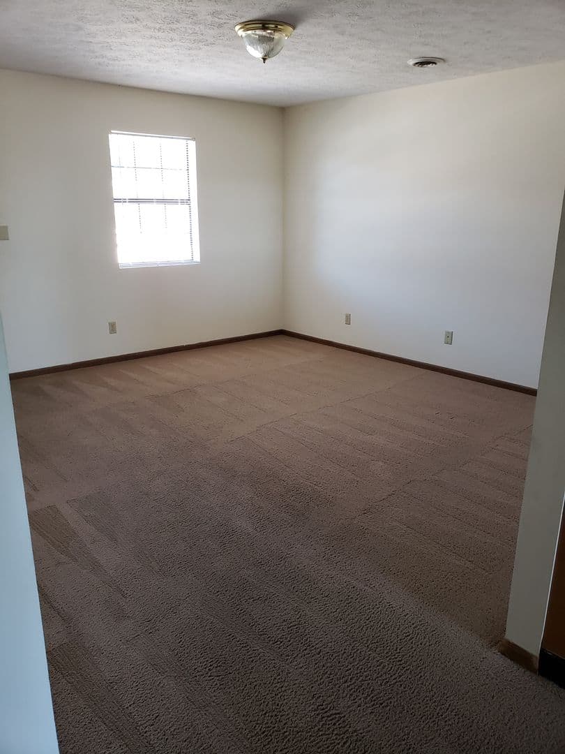 Terre Haute Apartment: 1095 Spruce St.