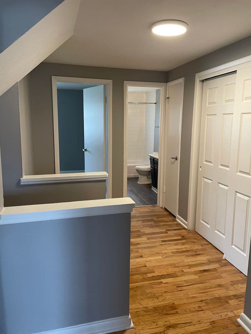 Indianapolis Apartment: 5220 Luzzane Lane