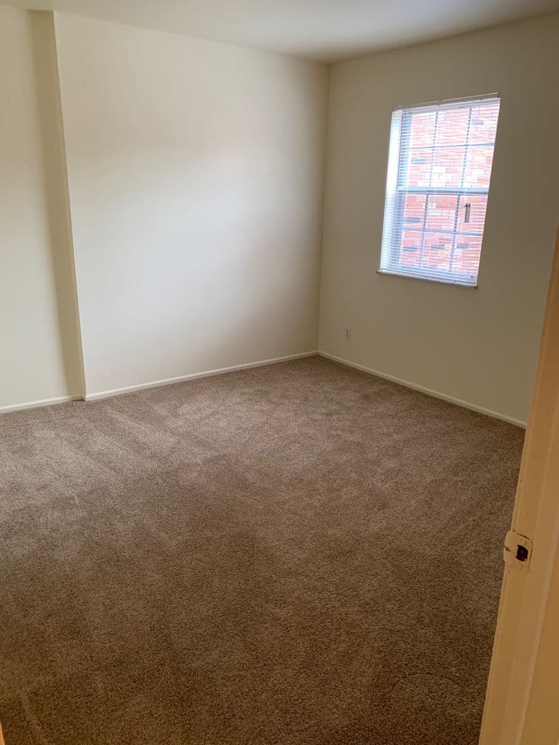 Indianapolis Apartment: 5220 Luzzane Lane