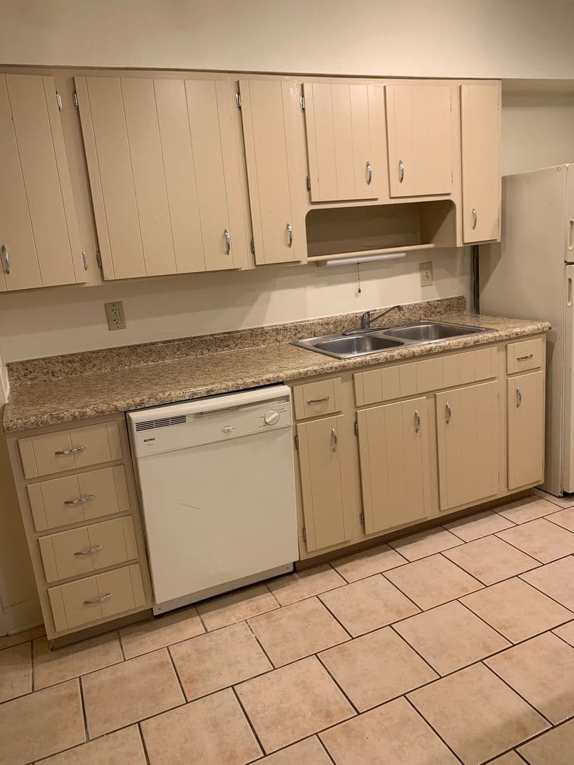 Indianapolis Apartment: 5220 Luzzane Lane