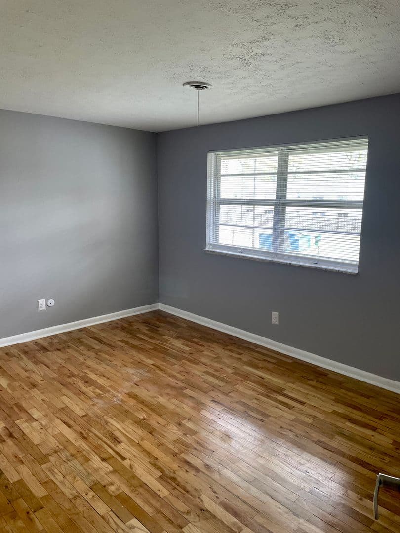 Indianapolis Apartment: 5220 Luzzane Lane