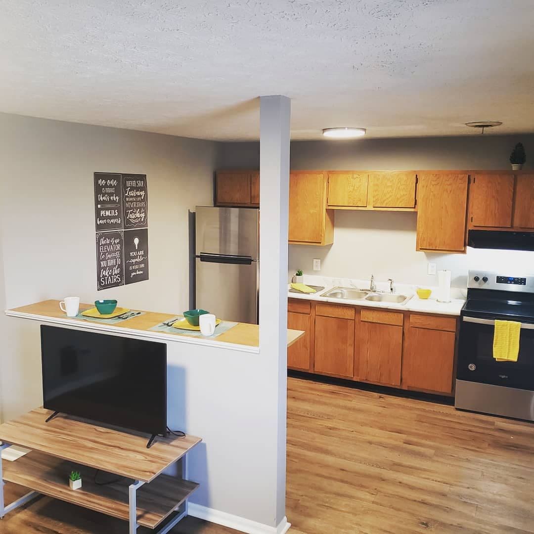 Terre Haute Apartment: 1095 Spruce St.