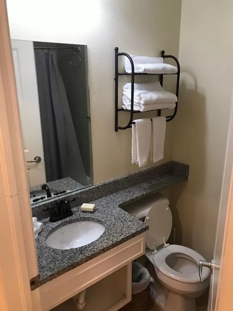 Oklahoma City Apartment: 901 NW 13th St.