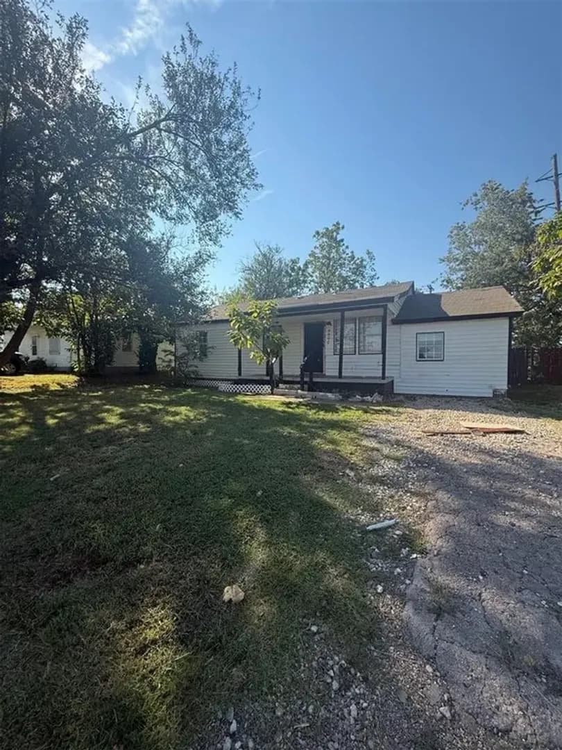 Del City House: 4300 SE 37th St.