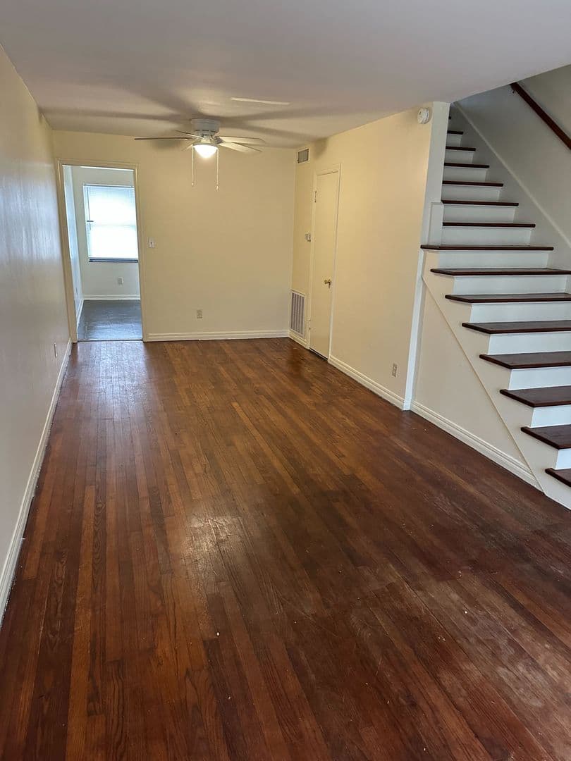 Oklahoma City Apartment: 1100 NW 27th St.