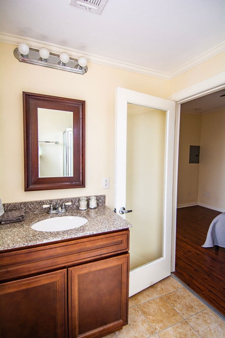 Oklahoma City Apartment: 910 NW 13th St.