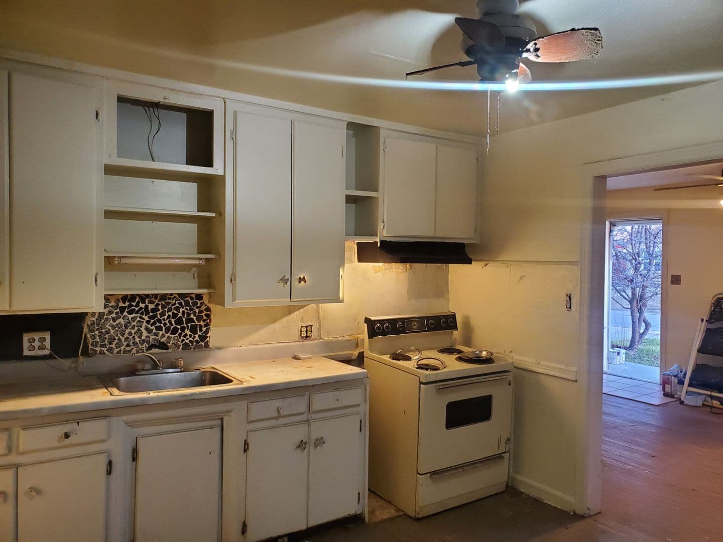 Oklahoma City House: 1425 NW 94th St.