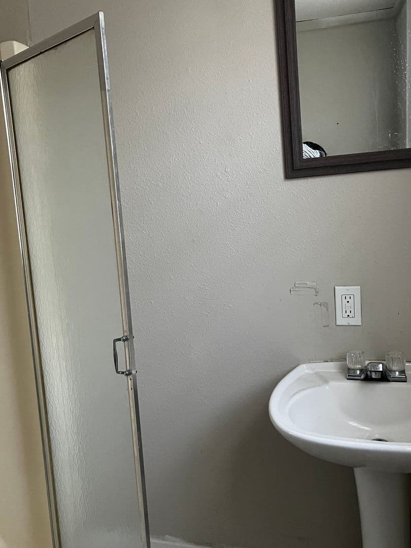Oklahoma City Apartment: 1700 N Robinson Ave.