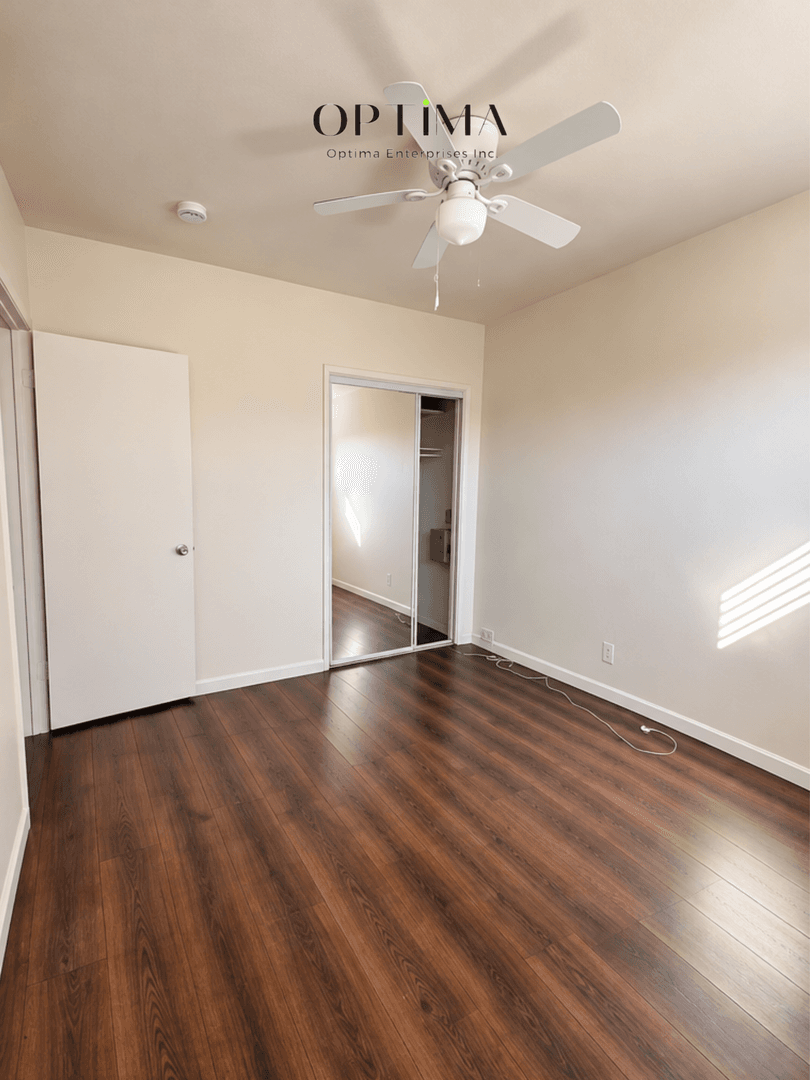 Long Beach Apartment: 1575 Chestnut Avenue