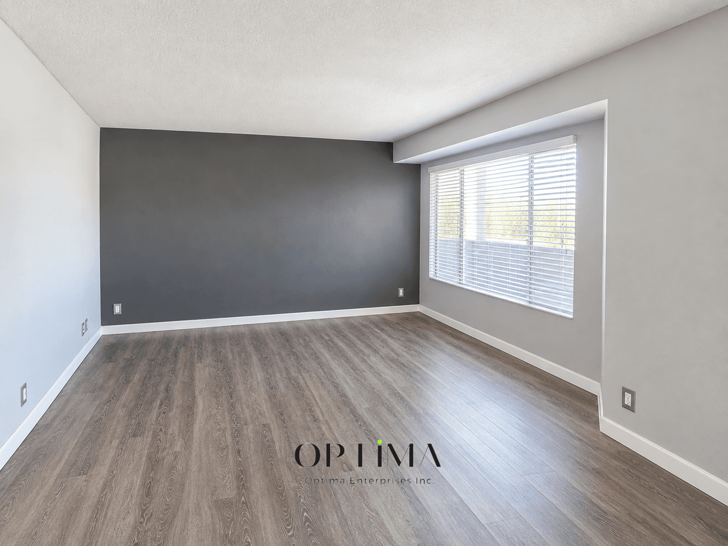 Long Beach Apartment: 910 Gaviota Avenue
