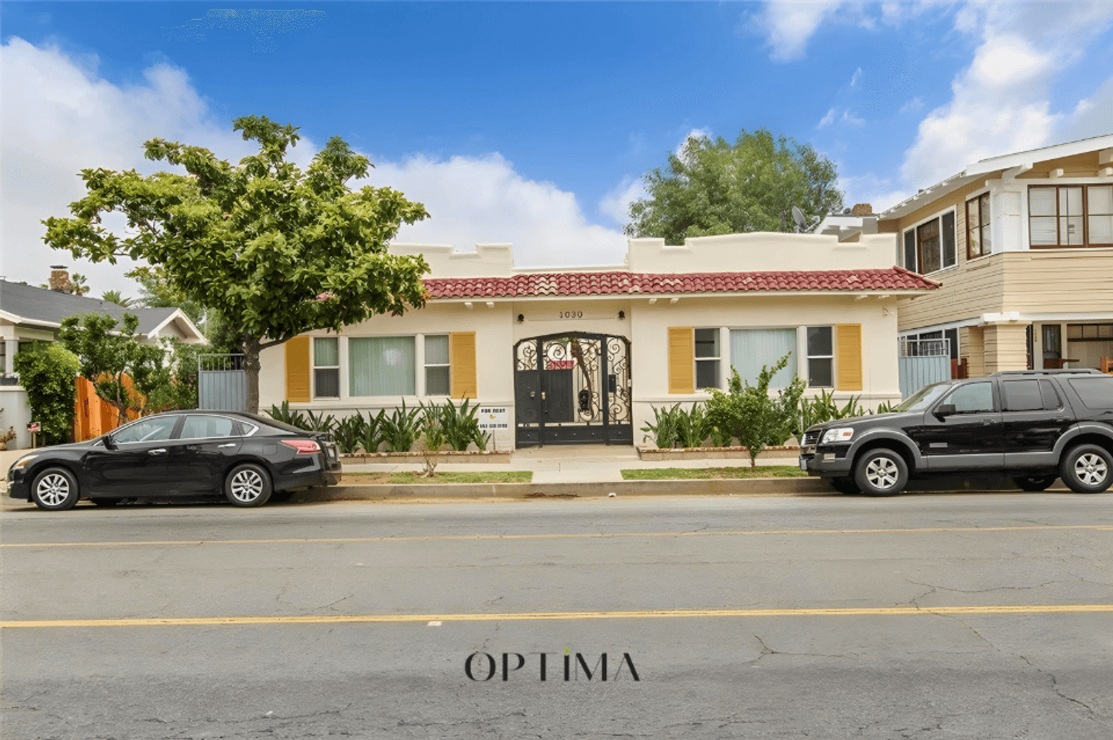 Long Beach Apartment: 1030 Magnolia Ave