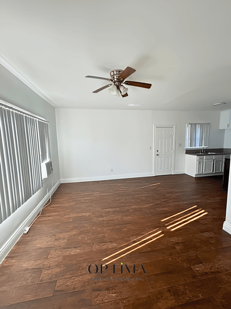 Long Beach Apartment: 1030 Magnolia Ave