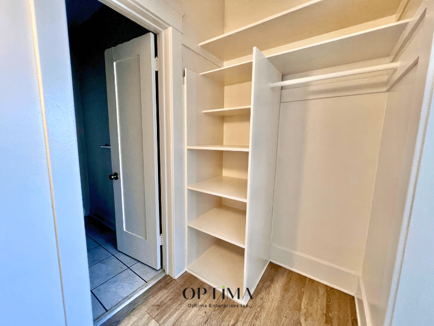 Long Beach Apartment: 328 W. 8th Street