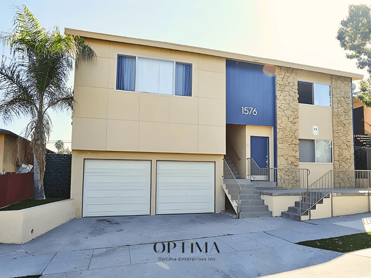 Long Beach Apartment: 1576 Locust Avenue