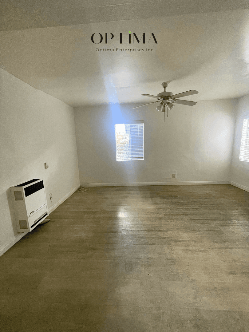 Long Beach Apartment: 1377 Warren Avenue