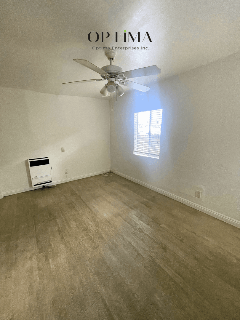 Long Beach Apartment: 1377 Warren Avenue