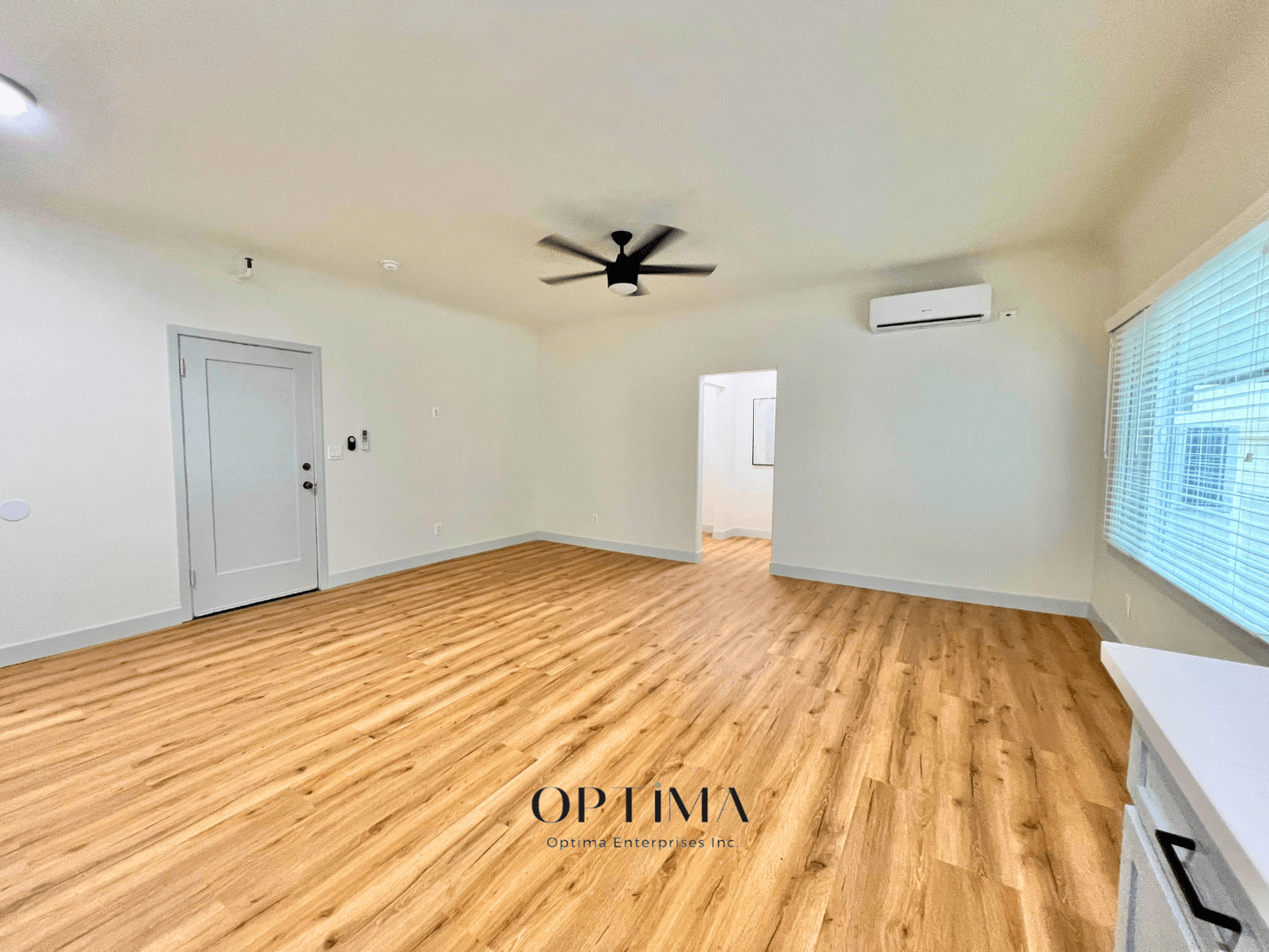 Long Beach Apartment: 1152 1st Street