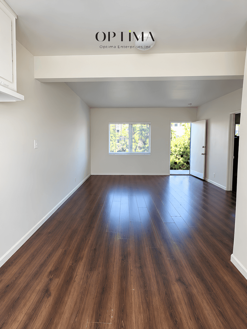 Long Beach Apartment: 1575 Chestnut Avenue