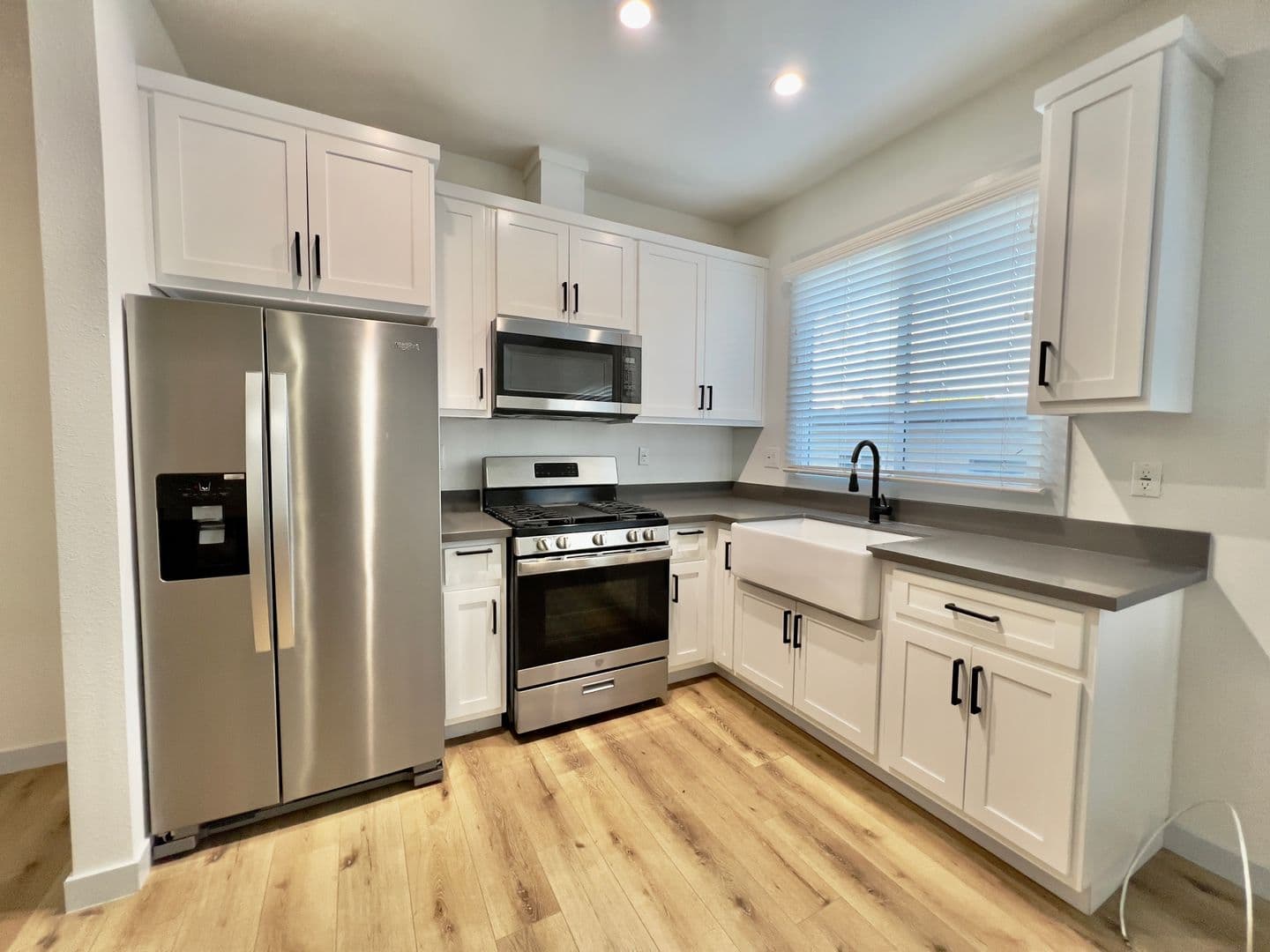 Long Beach Apartment: 1152 1st Street