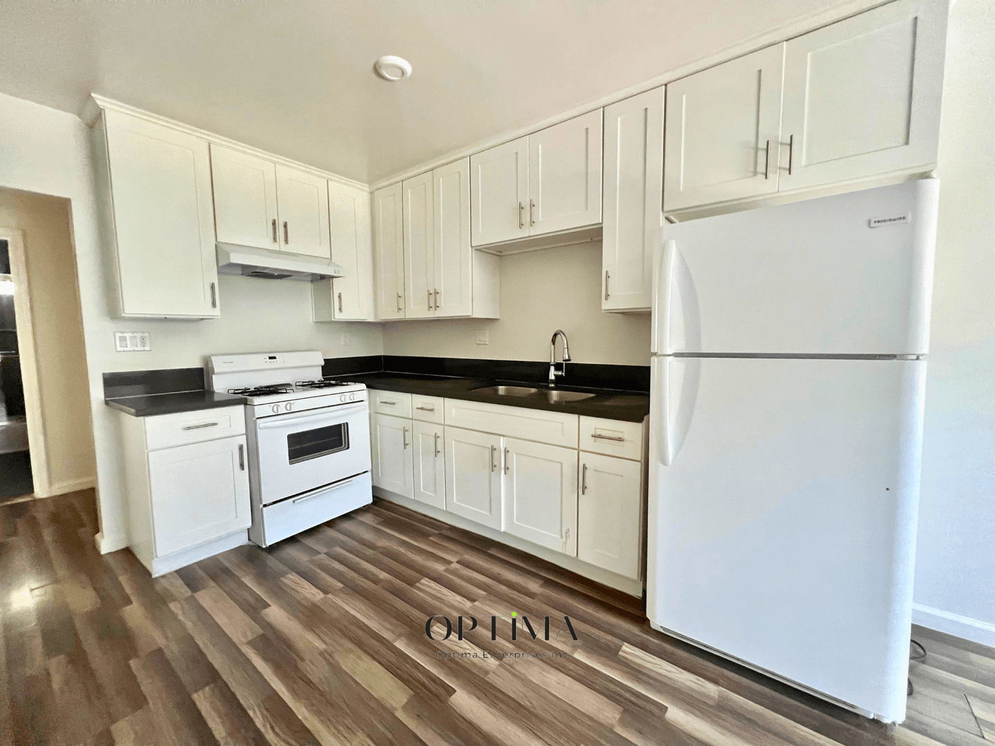 Los Angeles Apartment: 4020 Stevely Ave.