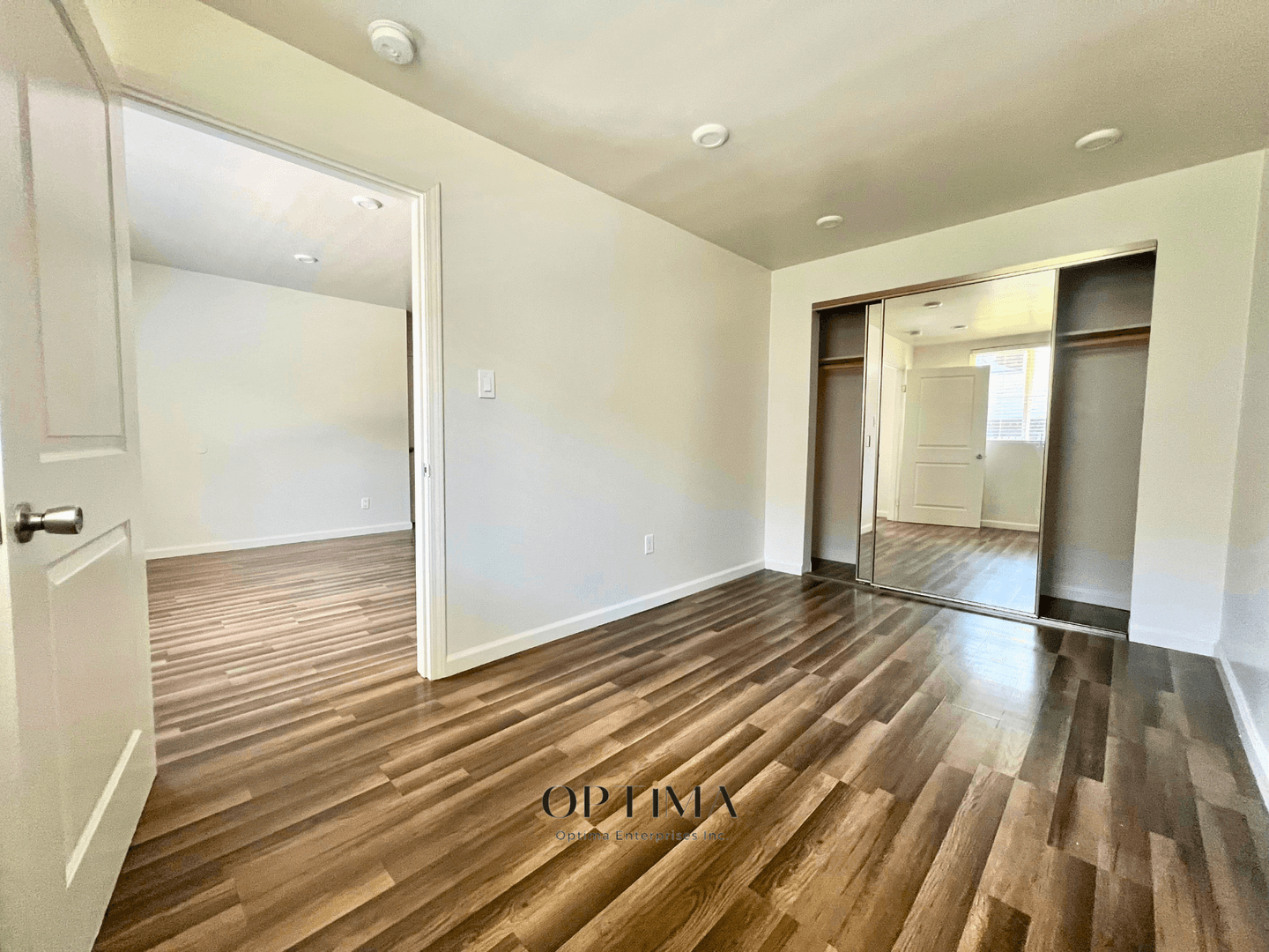 Los Angeles Apartment: 4020 Stevely Ave.