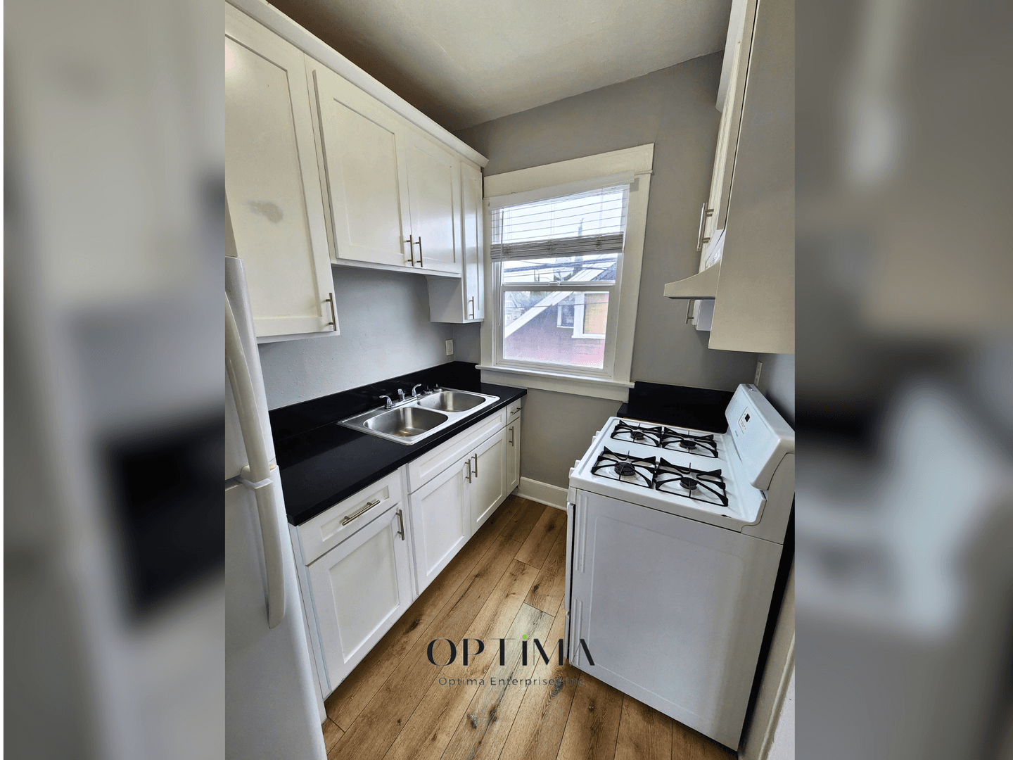 Long Beach Apartment: 322 Daisy Ave