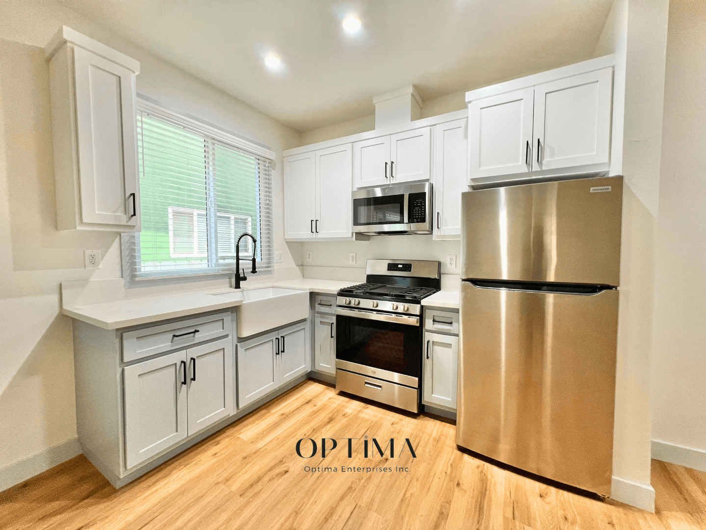 Long Beach Apartment: 1152 1st Street