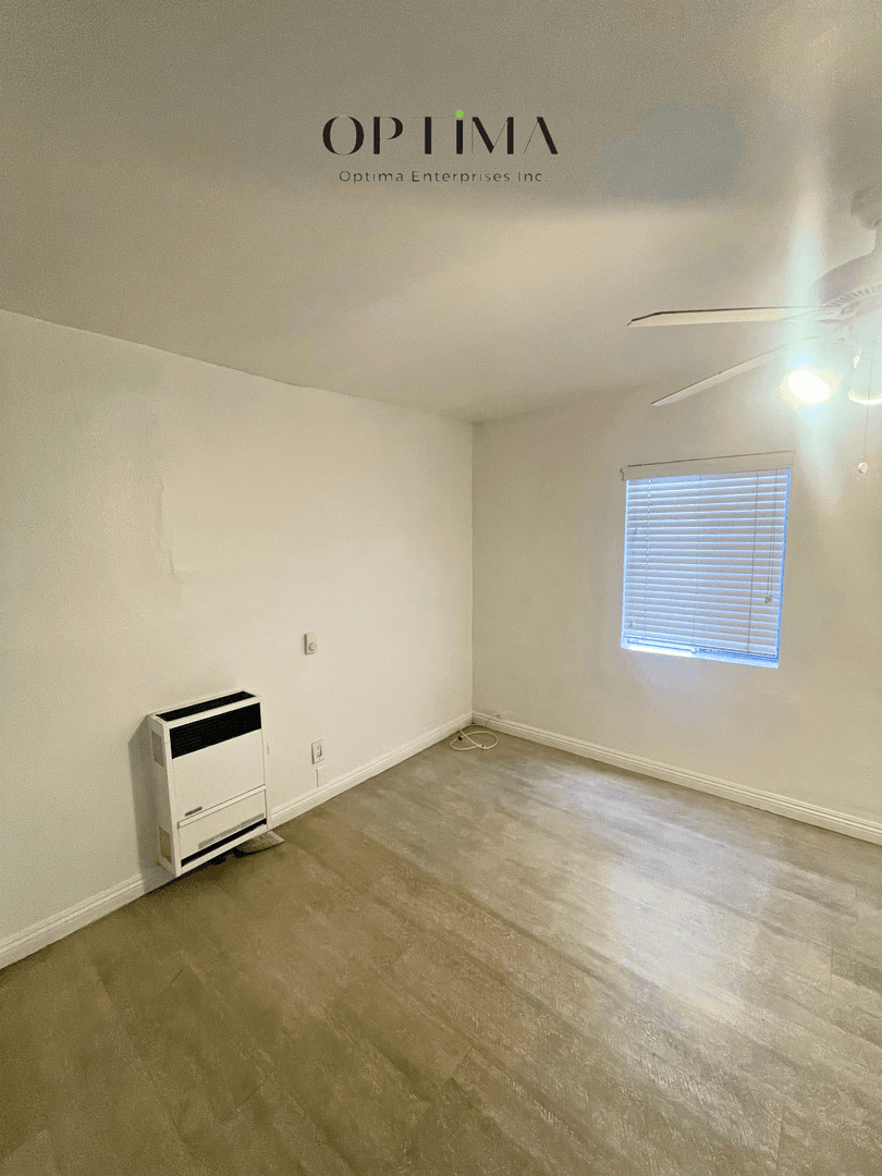 Long Beach Apartment: 1377 Warren Avenue