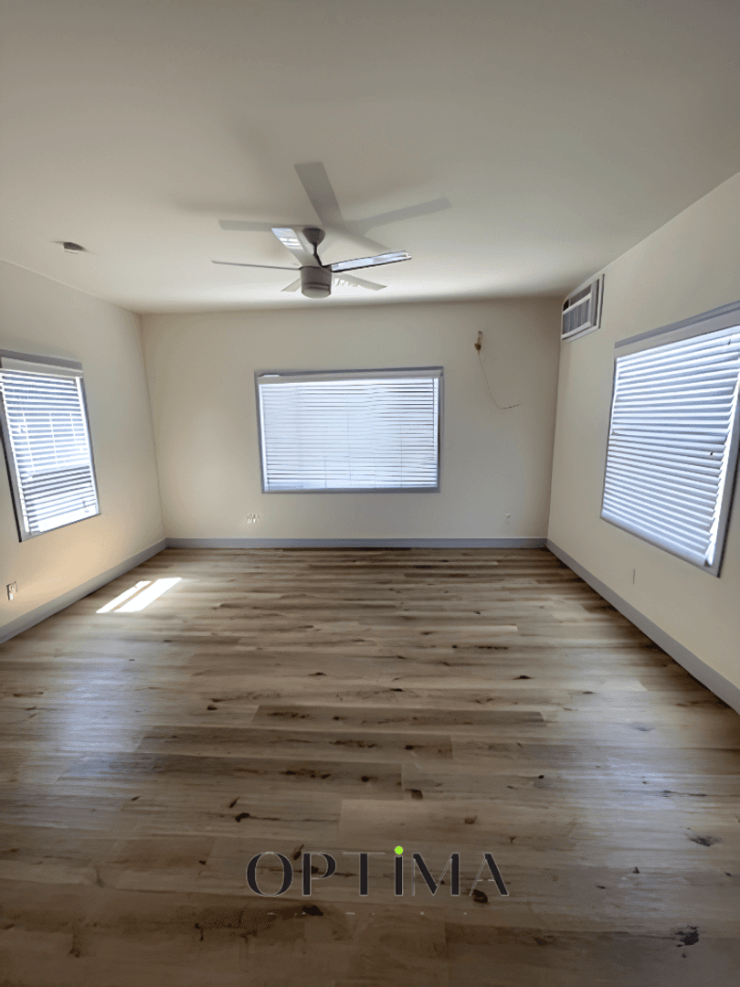 Long Beach Apartment: 1430 Linden Avenue