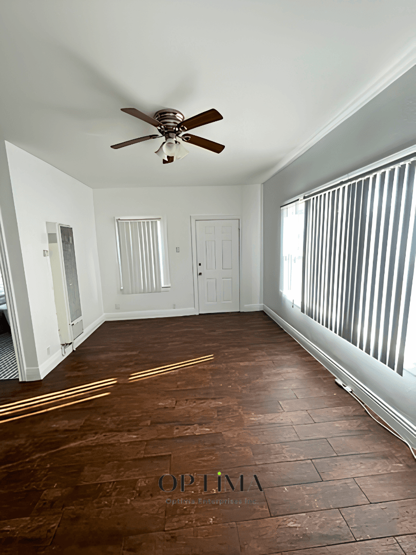 Long Beach Apartment: 1030 Magnolia Ave