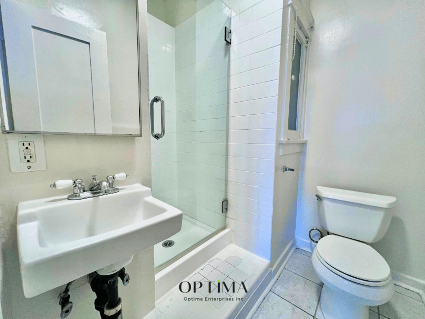 Long Beach Apartment: 328 W. 8th Street