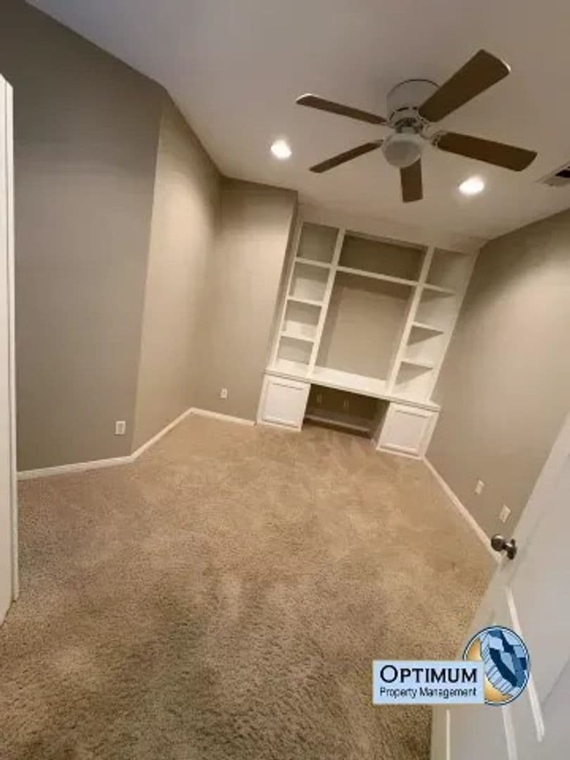Victorville House: 12765 Boeing Crt.