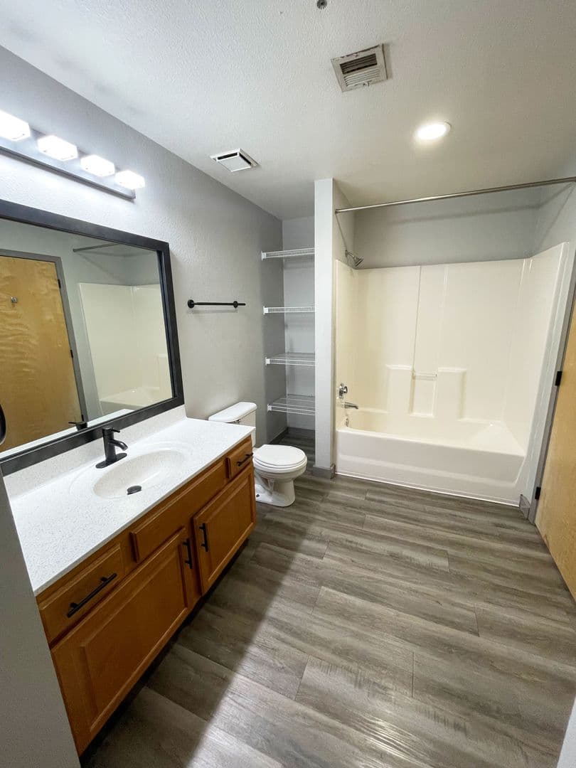 Kansas City Apartment: 1004 Baltimore Ave